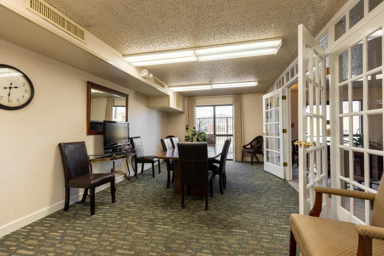 Days Inn By Wyndham Kuttawa/Eddyville Buitenkant foto
