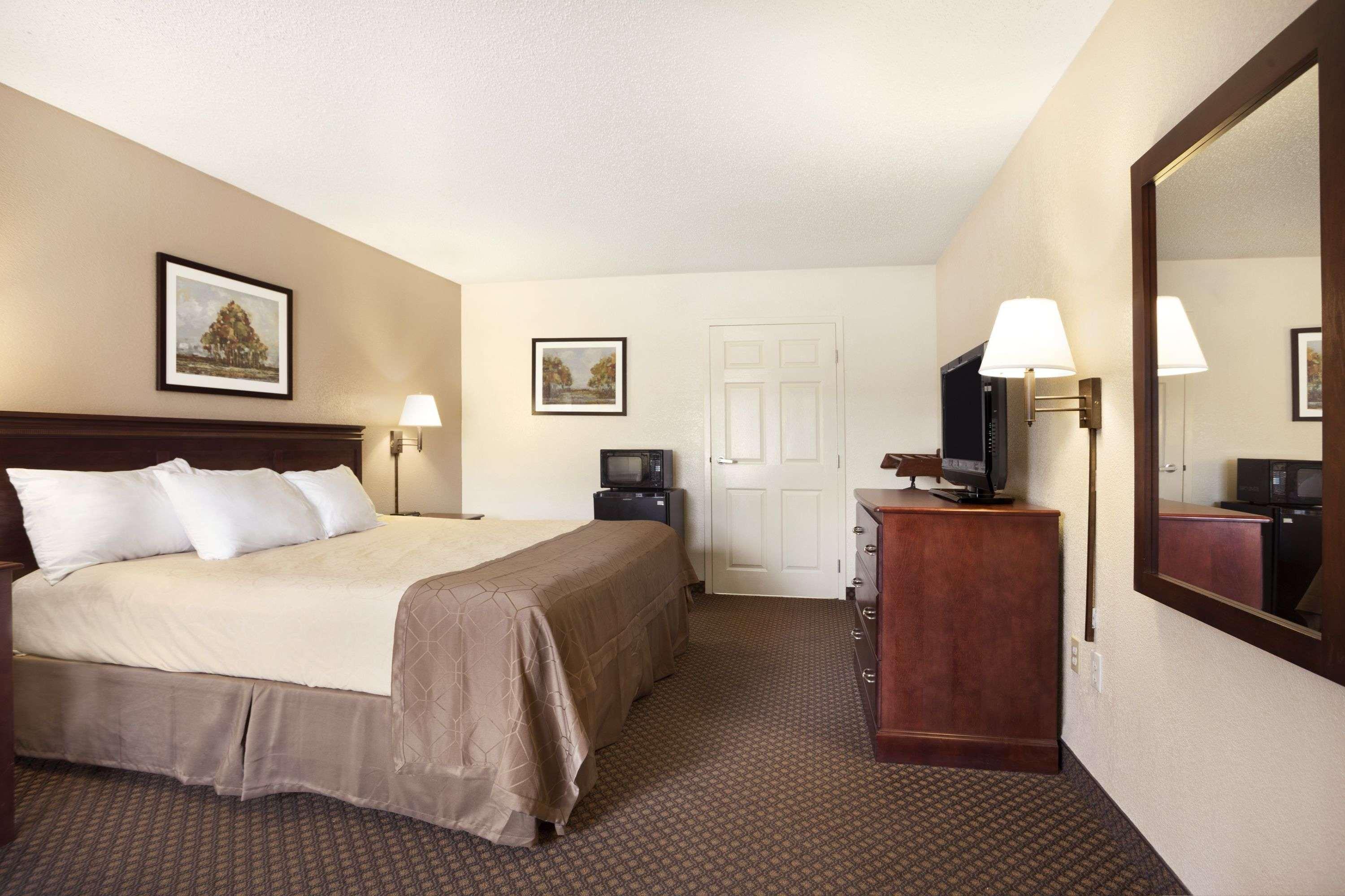 Days Inn By Wyndham Kuttawa/Eddyville Buitenkant foto