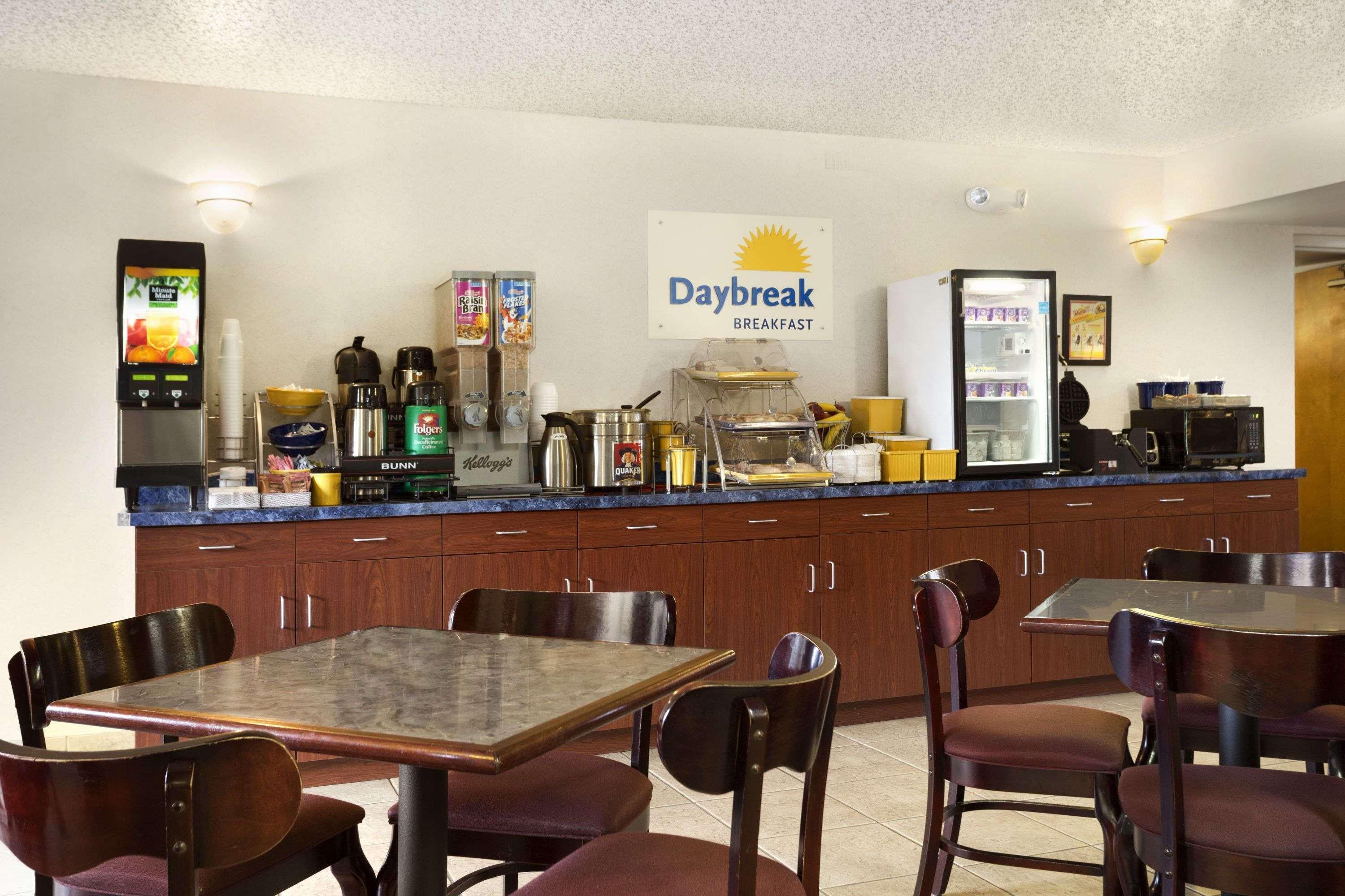 Days Inn By Wyndham Kuttawa/Eddyville Buitenkant foto