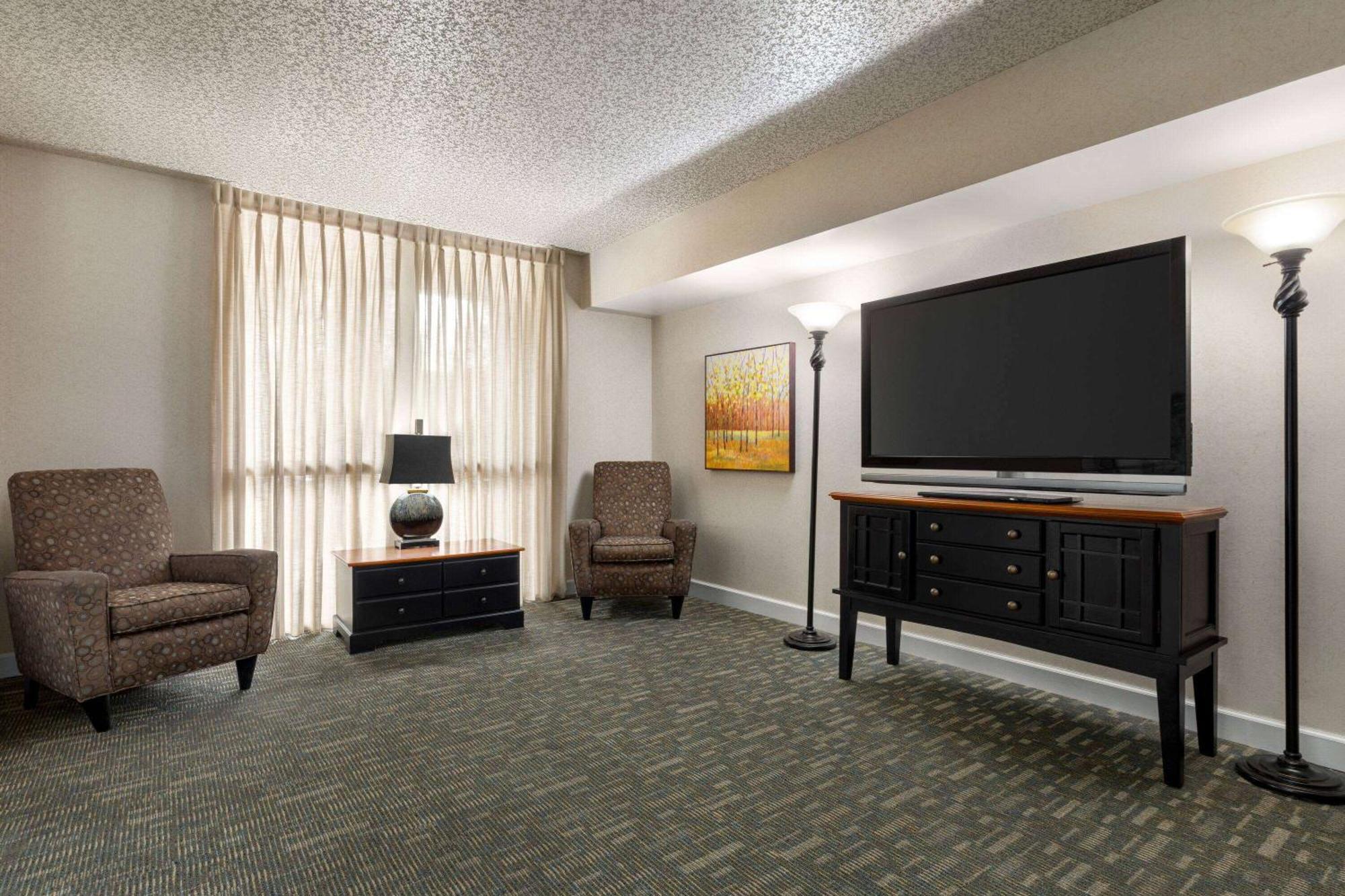Days Inn By Wyndham Kuttawa/Eddyville Buitenkant foto